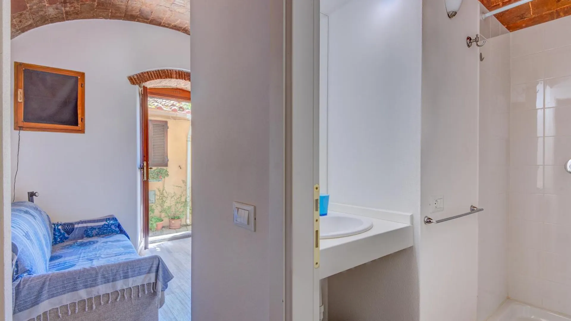 Vespa Mini-House In Elba 马尔恰纳