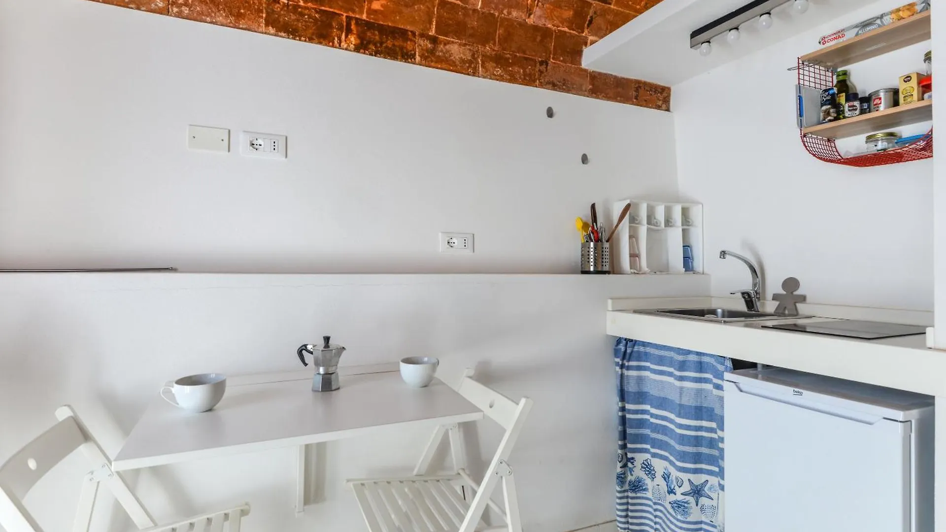 Vespa Mini-House In Elba Marciana  Italien